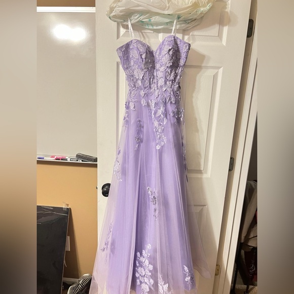 Camille La Vie Prom Dress - Picture 7 of 11